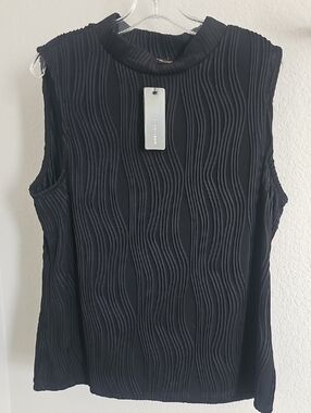 Robert Louis Black Sleeveless Mock Neck Tank with Wavy Texture